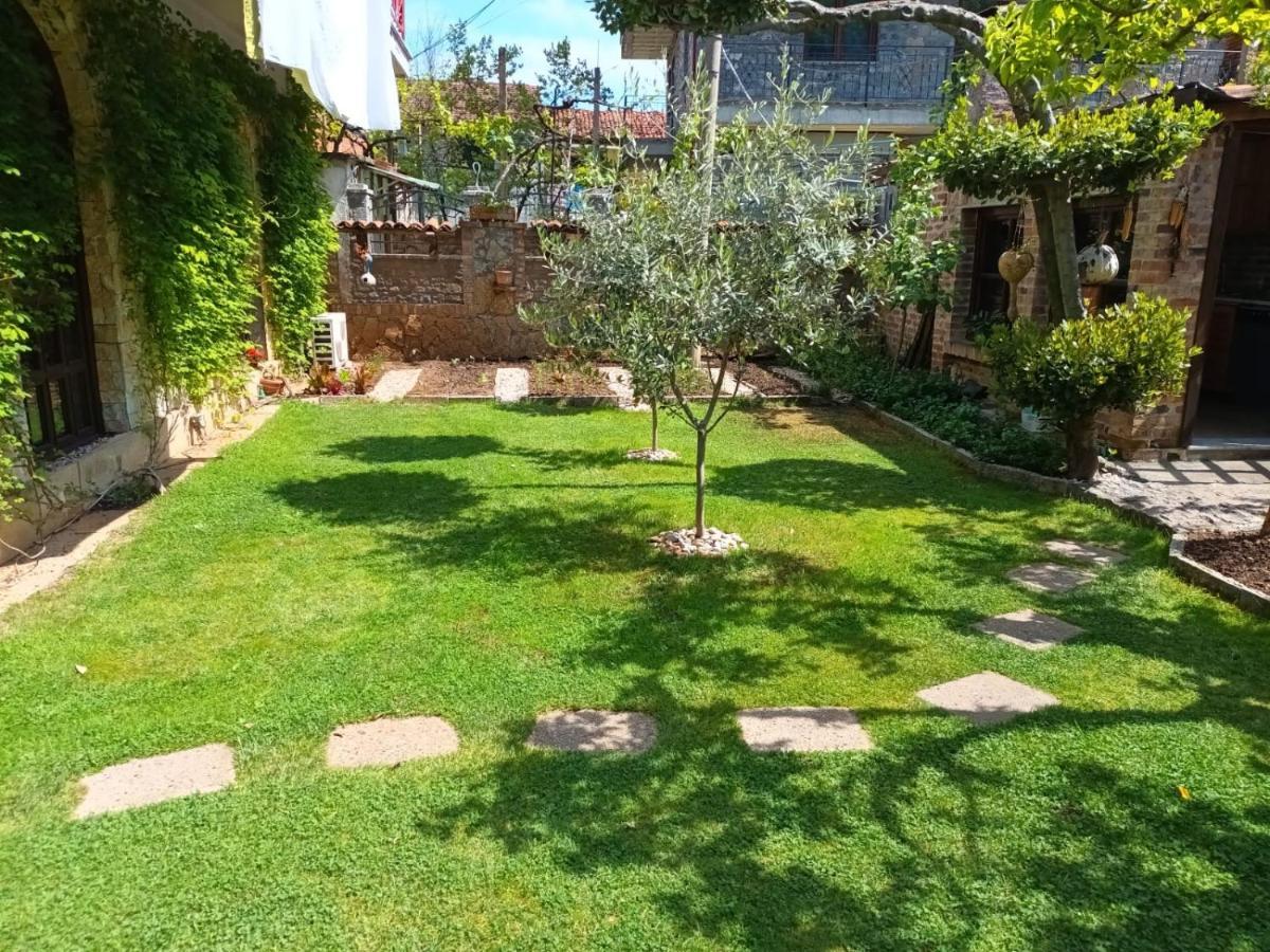 Guest House Lini Exterior foto