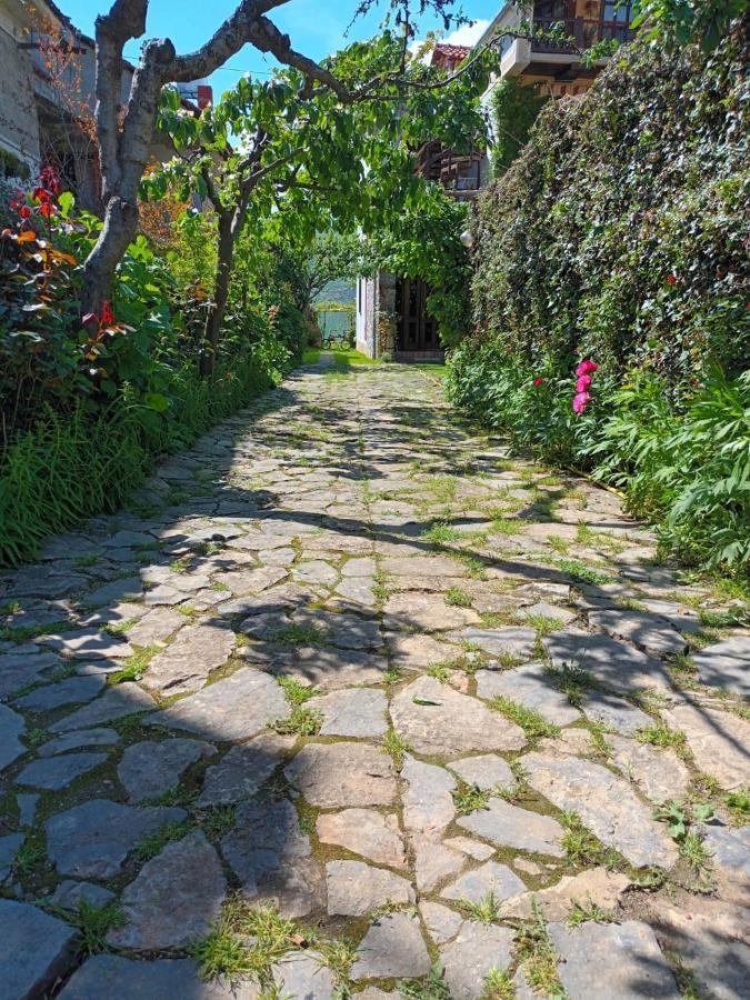 Guest House Lini Exterior foto