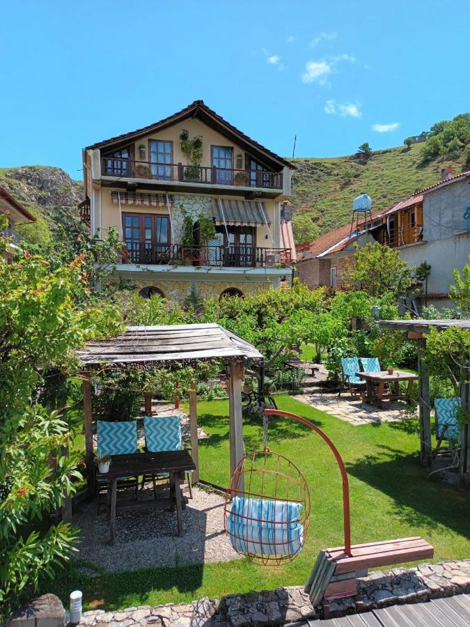 Guest House Lini Exterior foto