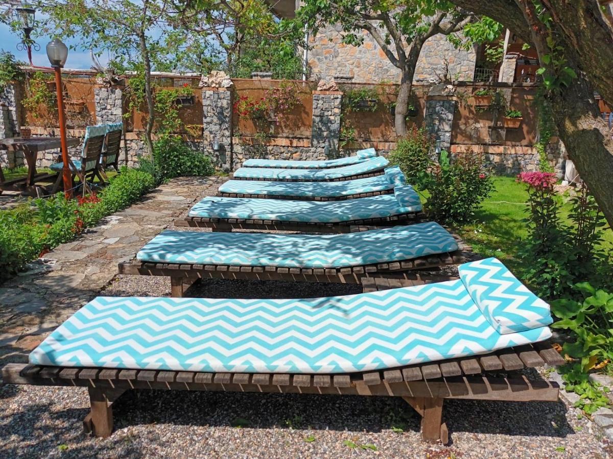 Guest House Lini Exterior foto