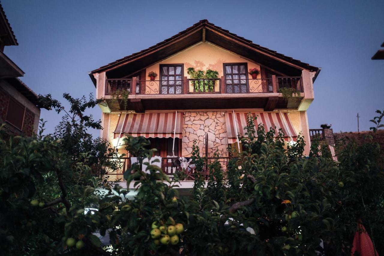 Guest House Lini Exterior foto
